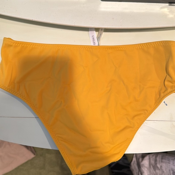 Araks bikini set - Picture 4 of 7